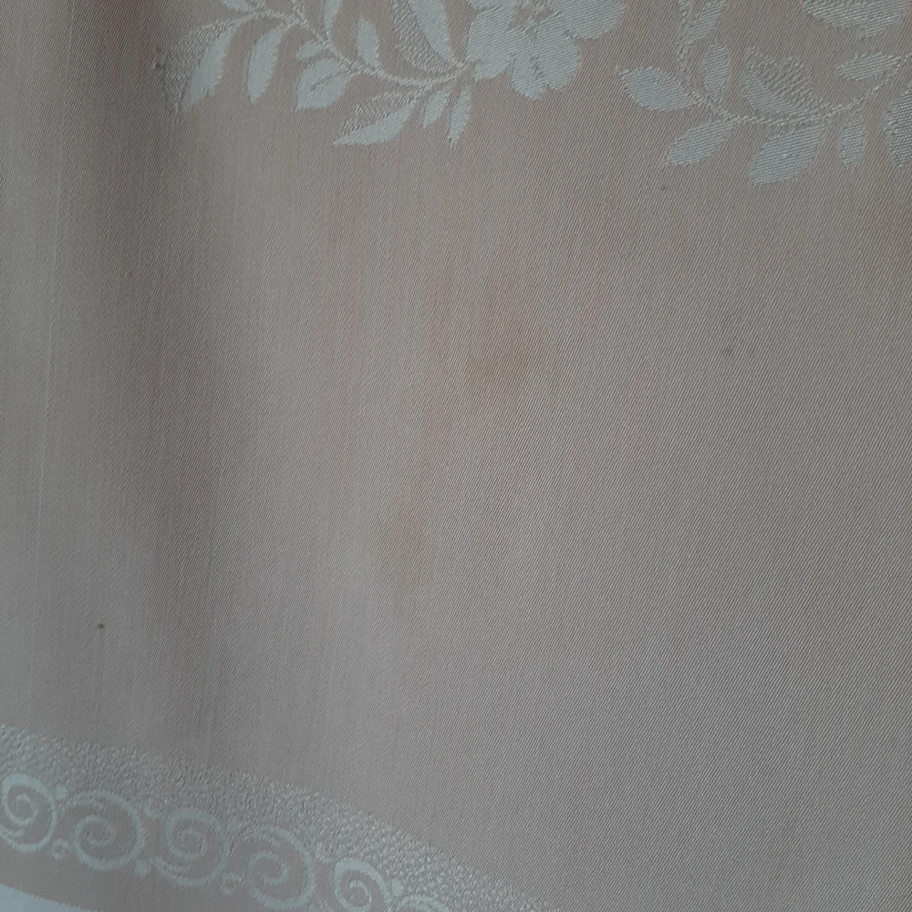 Vtg Damask Pastel Pink Tablecloth and 6 Piece Napkin Set.